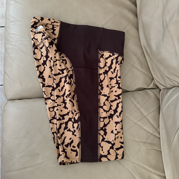 The North Face Women's Dune Sky 9" Tight Short - Picture 10 of 12